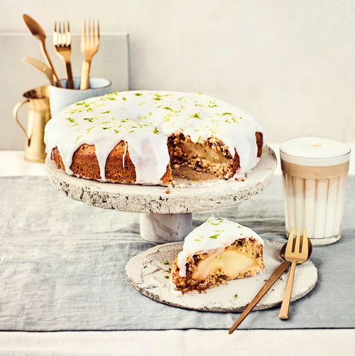 Gedeckter Birnenkuchen