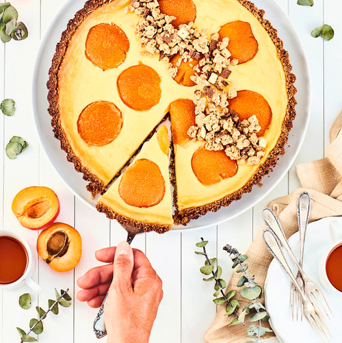 Aprikosentarte mit Müsliboden
