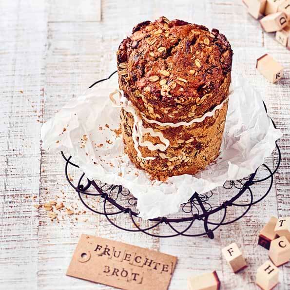 Früchtebrot mit Nüssen
