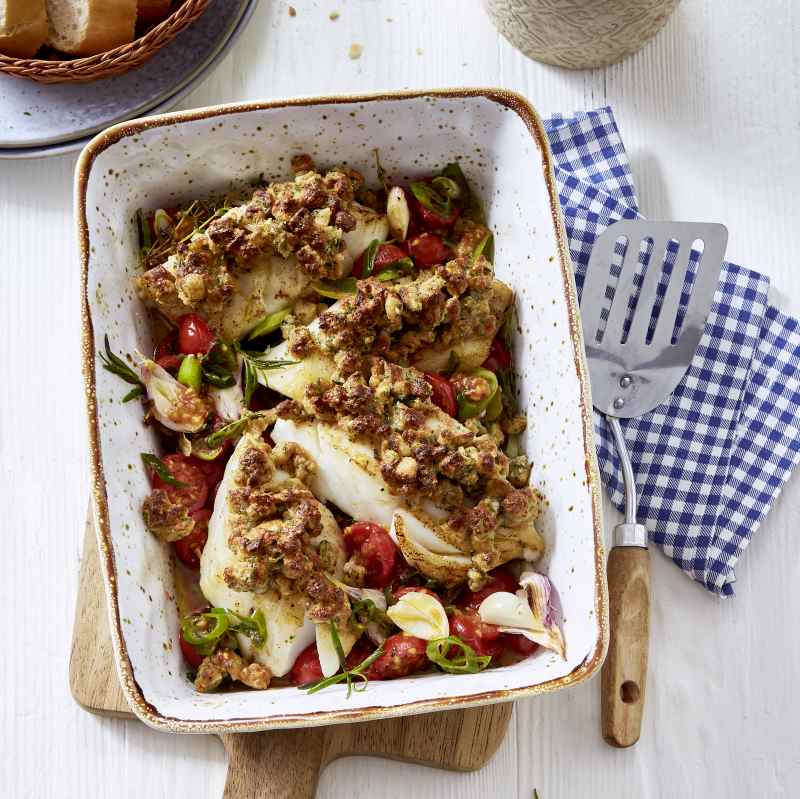 Knusper-Kabeljau auf Tomatenbett